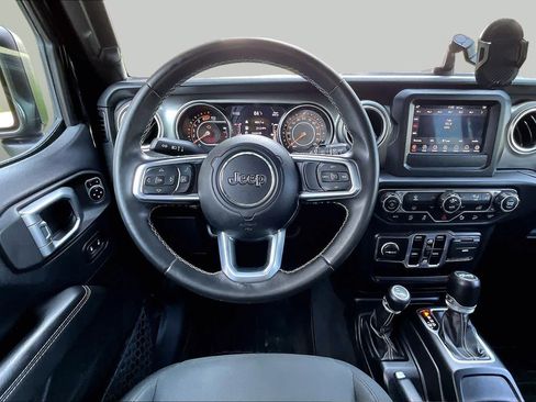 Used 2019 Jeep Wrangler Unlimited Sahara w/ Safety Group AWD/4WD image 6