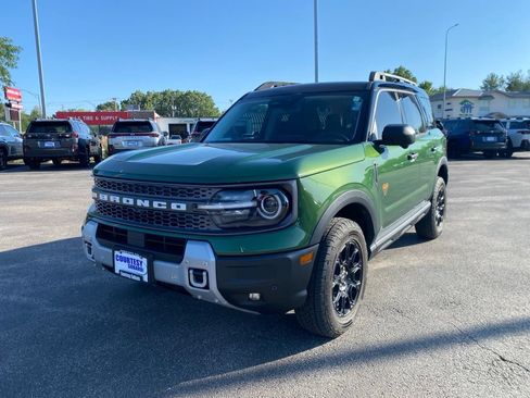 Used 2025 Ford Bronco Sport Badlands AWD/4WD image 3