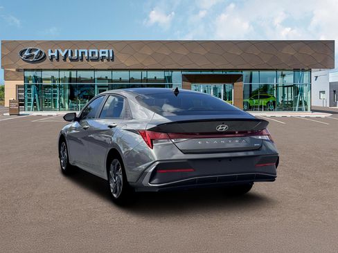 New 2026 Hyundai Elantra Sport image 5