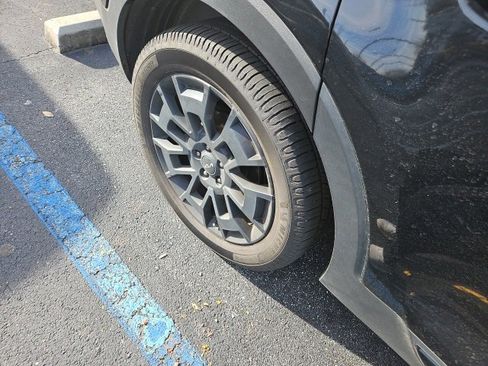 Certified 2022 Kia Telluride EX w/ EX Premium Package image 7