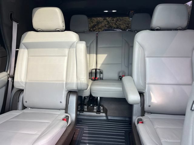 Used 2021 Chevrolet Tahoe Z71 w/ Z71 Off-Road Package AWD/4WD image 35