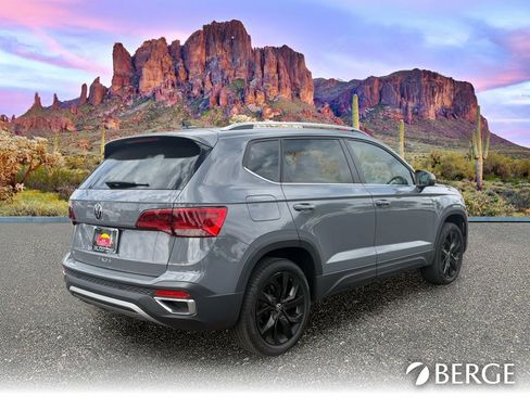 Used 2022 Volkswagen Taos SE image 8