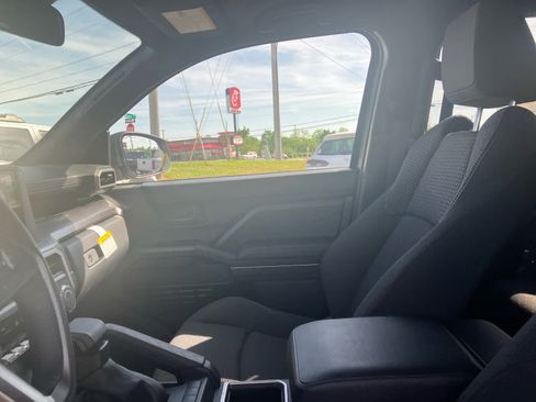 Used 2025 Toyota 4Runner SR5 image 11