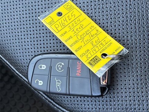 Used 2024 Jeep Compass Trailhawk w/ Trailhawk Elite Group image 23
