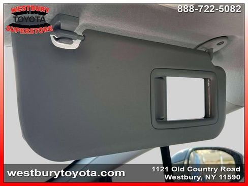 Used 2023 Toyota Prius LE image 31