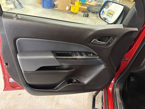 Used 2016 Chevrolet Colorado Z71 AWD/4WD image 22