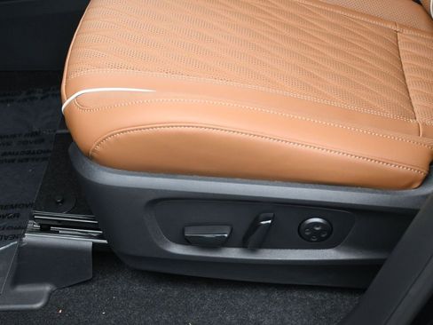 New 2026 INFINITI QX60 Autograph w/ Dark Cargo Package image 18