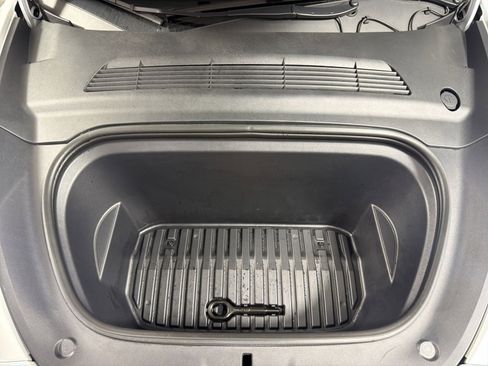 Used 2023 Tesla Model Y Long Range image 29