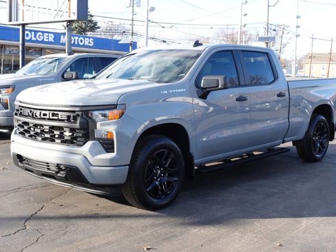 Used 2024 Chevrolet Silverado 1500 Custom image 1