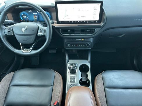 Certified 2025 Ford Bronco Sport Outer Banks w/ Outer Banks Tech Package+ AWD/4WD image 14
