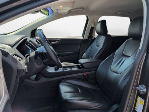 Used 2020 Ford Edge Titanium AWD/4WD image 11
