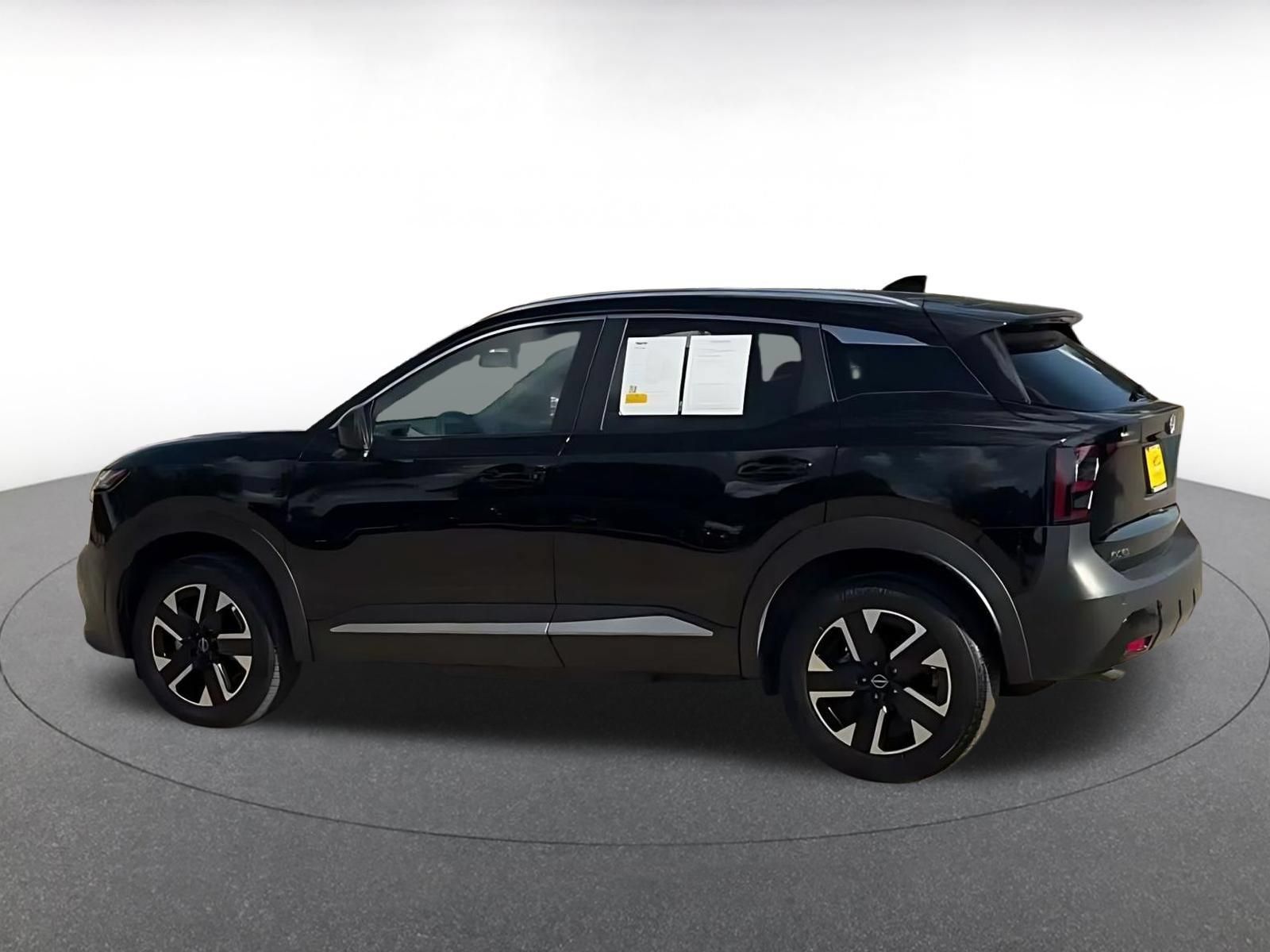 Used 2026 Nissan Kicks SV w/ Cold Weather Package AWD/4WD image 10