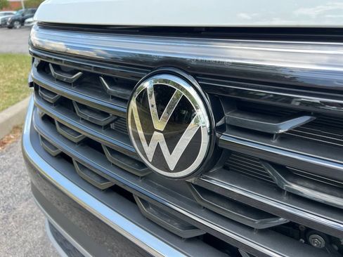 Used 2024 Volkswagen Atlas Cross Sport SE AWD/4WD image 11