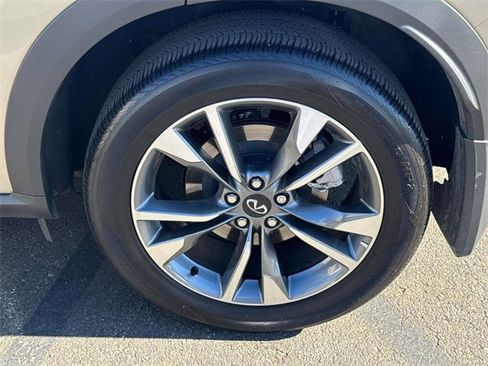 Certified 2025 INFINITI QX60 Luxe image 30