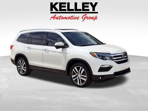Used 2018 Honda Pilot Touring image 1