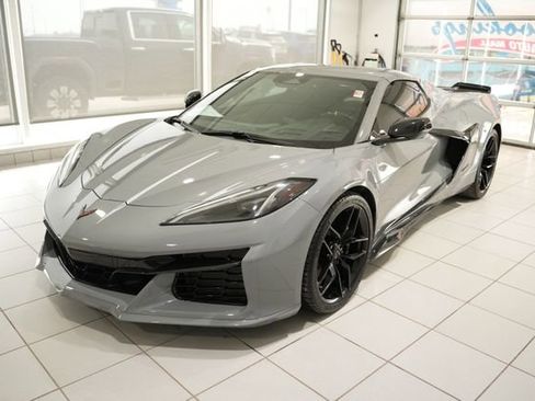 Used 2025 Chevrolet Corvette Z06 image 5