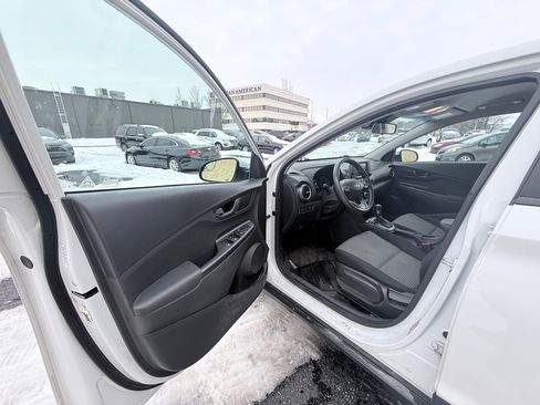 Used 2019 Hyundai Kona SE image 9