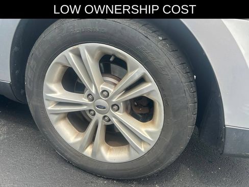 Used 2016 Ford Taurus SEL w/ Equipment Group 201A FWD image 15