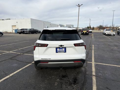 New 2026 Chevrolet Equinox LT w/ Convenience Package II image 6