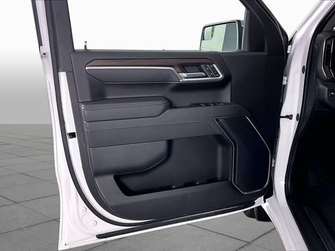 Used 2026 GMC Sierra 1500 SLT RWD image 21