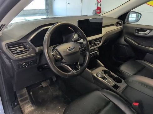 Used 2024 Ford Escape Platinum AWD/4WD image 9