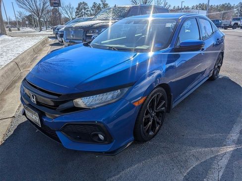 Used 2019 Honda Civic Sport Touring image 3