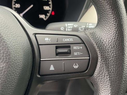 Certified 2024 Honda HR-V LX image 5