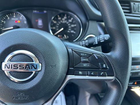 Used 2020 Nissan Rogue SV AWD/4WD image 24