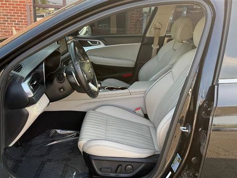 Used 2019 Genesis G70 2.0T Advanced w/ Elite Package RWD image 29