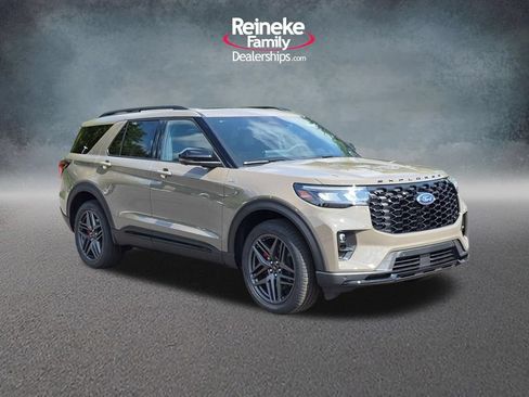 New 2026 Ford Explorer ST-Line w/ ST-Line Street Pack AWD/4WD image 3