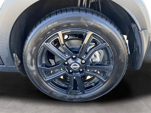 Used 2022 Nissan Kicks SR image 17