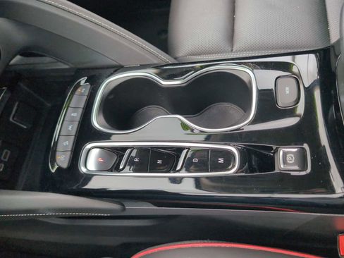 Used 2023 Buick Envision Essence w/ Sport Touring Package image 15