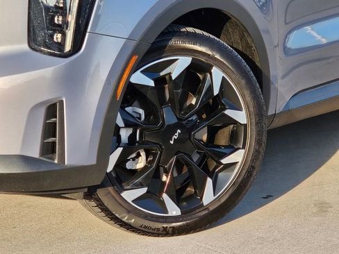 Used 2024 Kia Sorento SX image 6