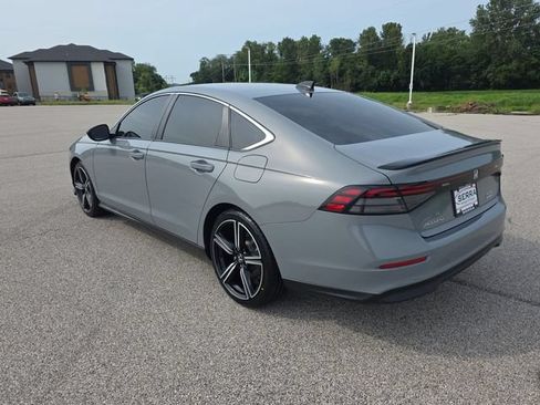 Used 2024 Honda Accord Sport image 11