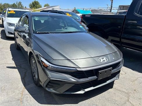 Used 2024 Hyundai Elantra SEL FWD image 35