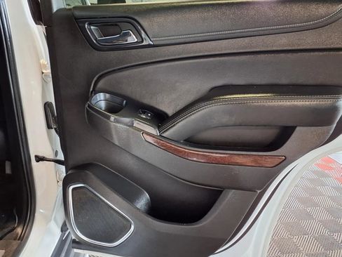 Used 2018 GMC Yukon SLT w/ Premium Edition image 12