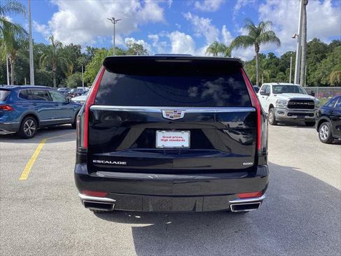 Used 2022 Cadillac Escalade ESV Luxury RWD image 3