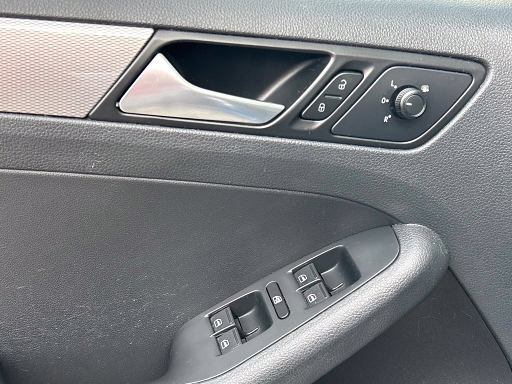 Used 2017 Volkswagen Jetta S FWD image 17