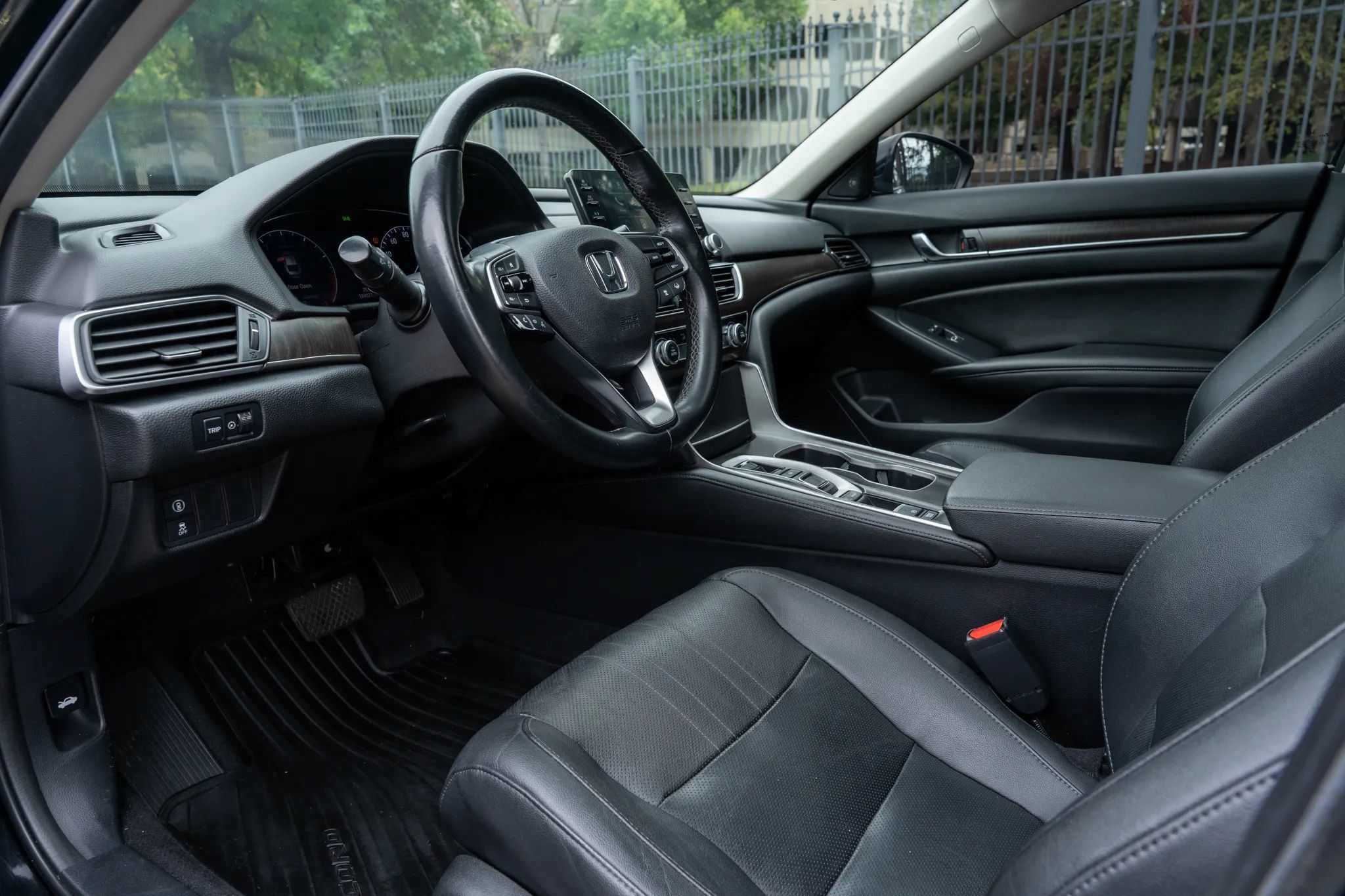 Used 2019 Honda Accord EX-L image 10