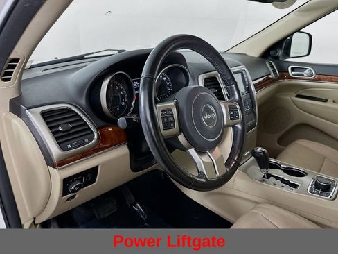 Used 2011 Jeep Grand Cherokee Limited w/ Luxury Group II AWD/4WD image 15