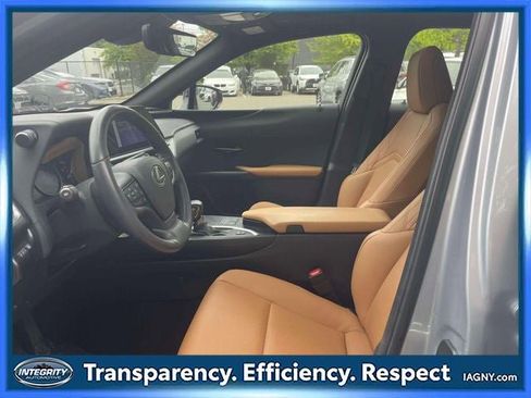 Used 2023 Lexus UX 250h AWD w/ Accessory Package (Z1) image 15
