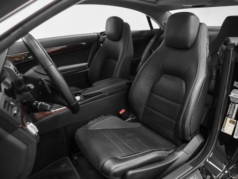 Used 2010 Mercedes-Benz E 550 Coupe image 44