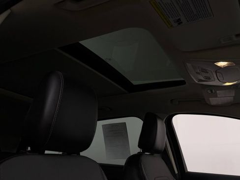 Used 2018 Ford Escape Titanium AWD/4WD image 35