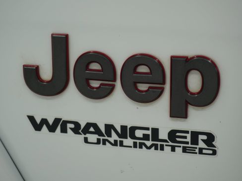 Used 2019 Jeep Wrangler Unlimited Rubicon AWD/4WD image 8