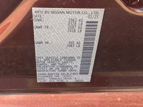 Used 2025 Nissan Altima 2.5 SV FWD image 35
