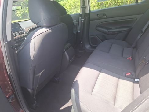 Used 2025 Nissan Altima 2.5 SV FWD image 14