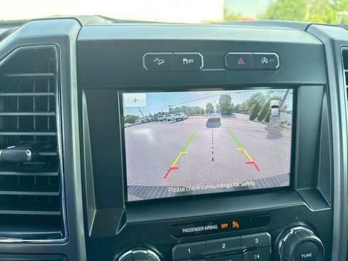 Used 2019 Ford F150 XLT w/ Equipment Group 302A Luxury AWD/4WD image 12