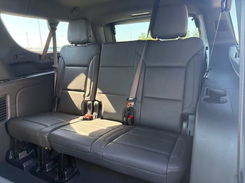 Used 2025 Chevrolet Suburban Z71 AWD/4WD image 63