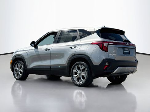 Used 2024 Kia Seltos LX AWD/4WD image 5