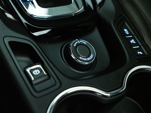 Used 2015 Chevrolet SS image 26